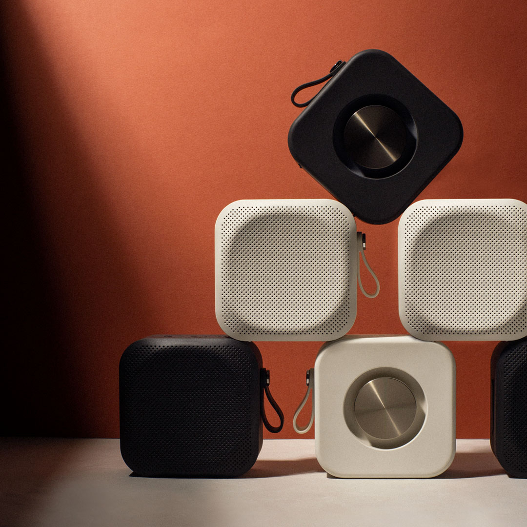 Sudio E2 ブラック 黒 Bluetooth ケース カバー付き Sudio E2 ブラック 黒 Bluetooth ケース カバー付き