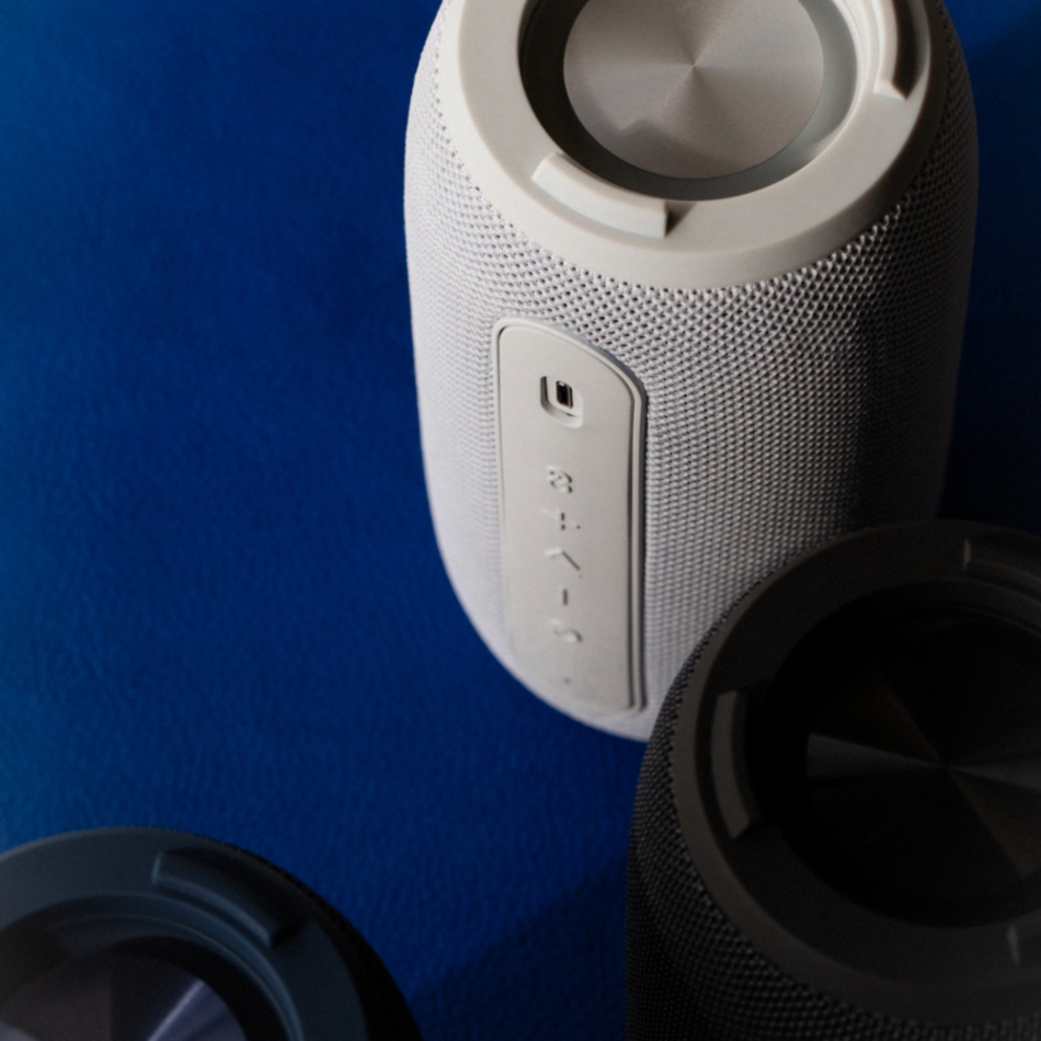 Sudio F5 Pro ホワイト - 空間を主役に変える、パワフルサウンド。