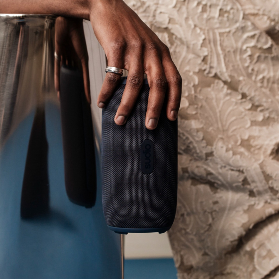 【美品•新品】sudio F5 PRO ワイヤレススピーカー　インテリア　バッグ Sudio F5 Pro Blue - The Crowd Pleasing Portable Speaker