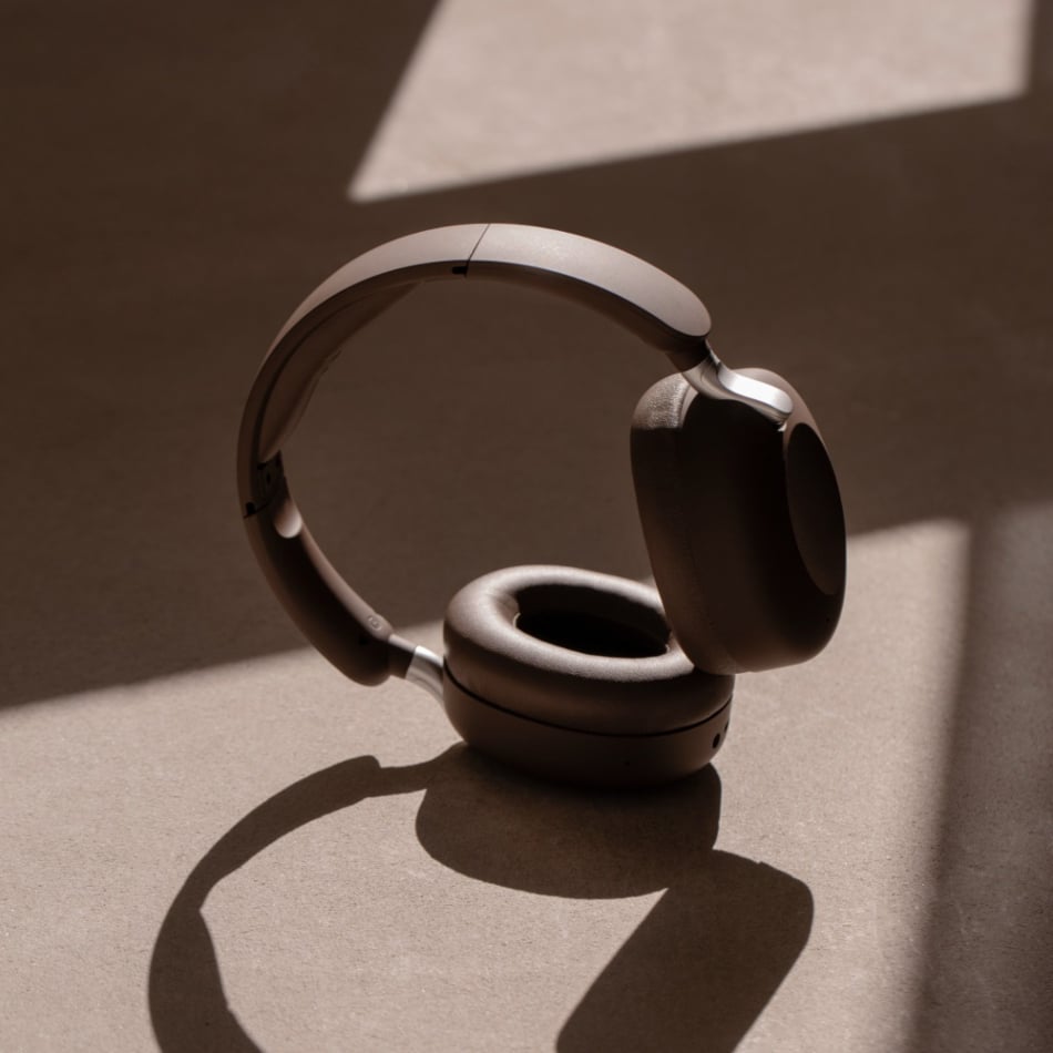 Sudio K2 Pro ハイブリッドアクティブノイズキャンセリングヘッドホン Sudio K2 Pro ブラック | 密閉型ハイブリッドアクティブノイズ