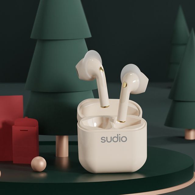 Wouldn’t Sudio Nio be a perfect gift this holiday season? It’s a perfect gift for immersive sounds that can withstand rain and snow, or if you are looking for a sound companion for yourself 