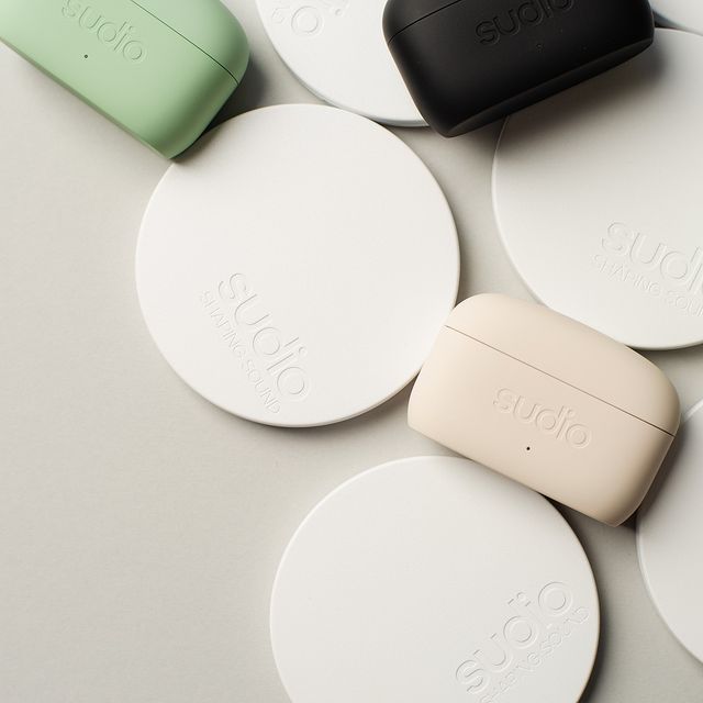 Why choose one when you can have all three?⁠⁠#sudio #designingsound #pickyourfave #E2Jade #E2Black #E2Sand