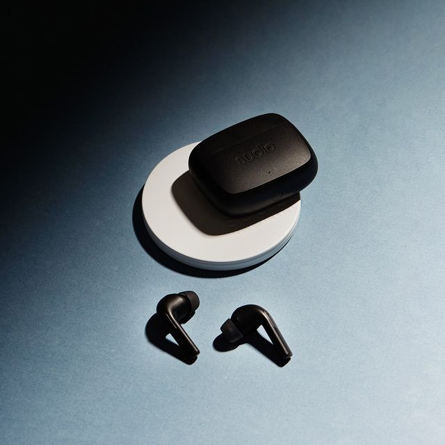 Last day of the month and last call for the Ladd+ campaign. Get your free wireless charging dock with your purchase before its too late. ⁠⁠#sudio #designingsound #Ladd+ #finalcall #N2ProBlack #N2ProSteelBlue