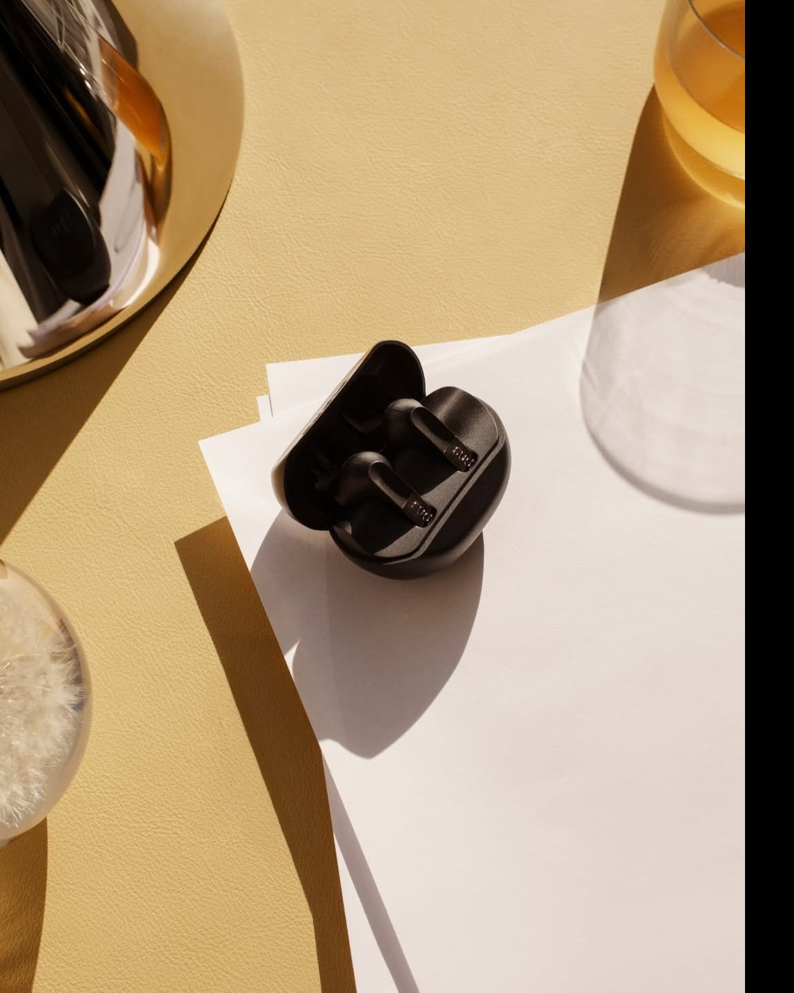 We’re feeling warm, sparkly and bright with our N3s, the Day-to-Night Earbuds.Up to 30 hours of playtime to listen to music and take calls (hi mom!), expect a high-definition listening experience, and a cute pebble shaped case that fits comfortably in your hand. ???? These sleek buds are also made from recycled plastics and come in plastic-free packaging. ♻️Available in 4 colours in all markets. Limited edition colours also available in select markets on sudio.com.#sudio #designingsound #N3ProBlack #N3GoldenSand #giftguide #giftideas