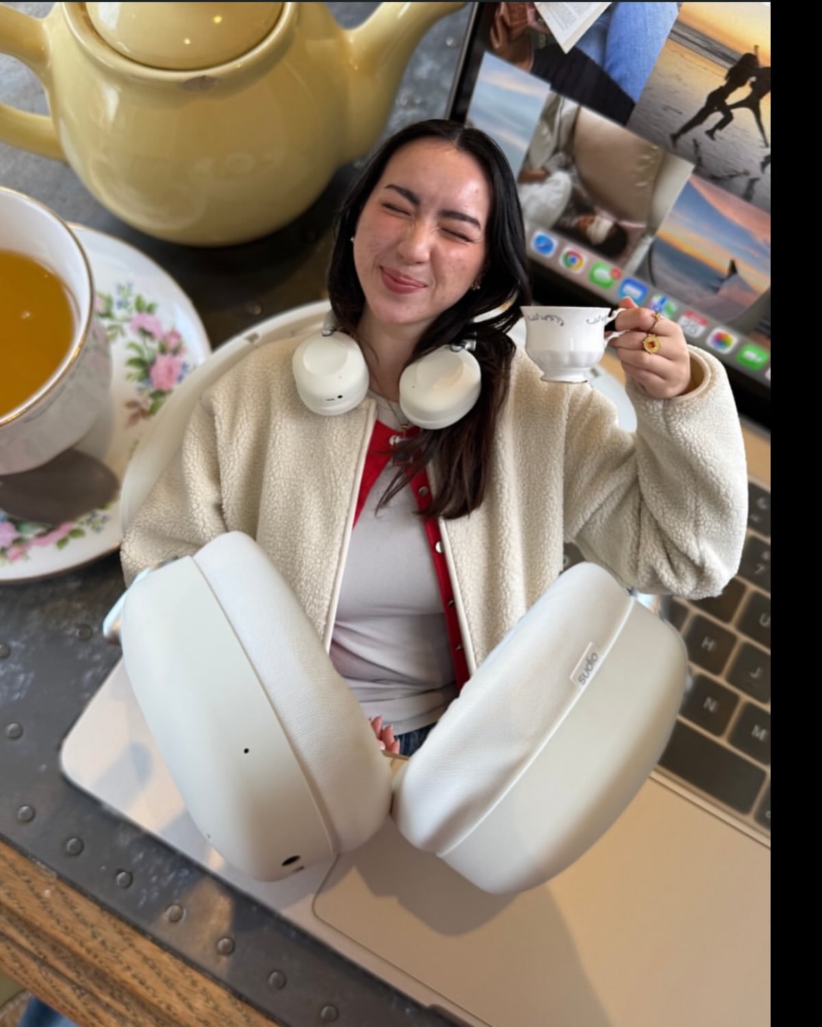 Merry Christmas you filthy animals! ????????‍????????????????☃️#sudio #shapingsound #sudioonyou #K2ProWhite #teamcozy #happyholidays #godjul