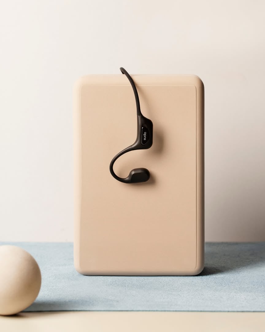 move. listen. repeat. ????????stay in your zone while the sudio b5 keeps you connected.#sudio #shapingsound  #sudiob5  #trainigday