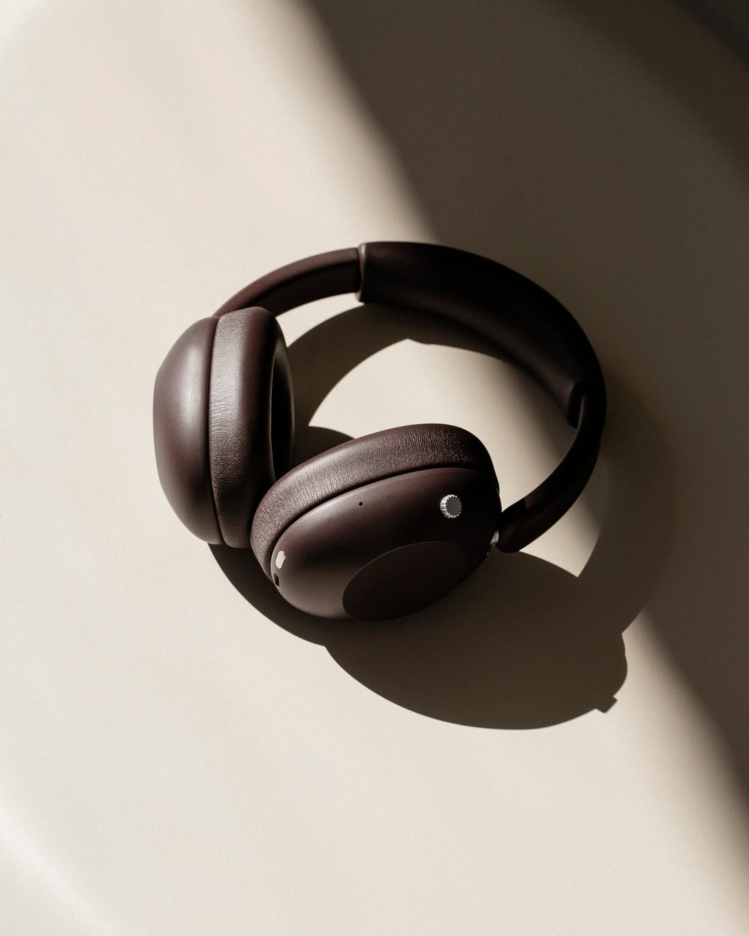 rich colour. deep sound. long battery. the k3 pro in black cherry -- hybrid active noise cancelling and up to 65hrs of warm, detailed sound.#sudio #k3pro #k3problackcherry #shapingsound