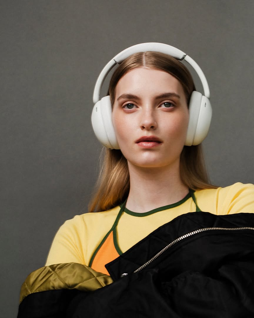 in your own world. headphones on, volume up. the k3 in bright white — active noise cancellation, up to 55hrs playtime, compact + foldable design.#sudio #shapingsound #k3brightwhite