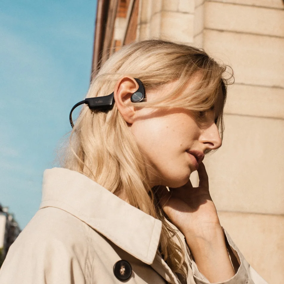 Sudio B2, Black