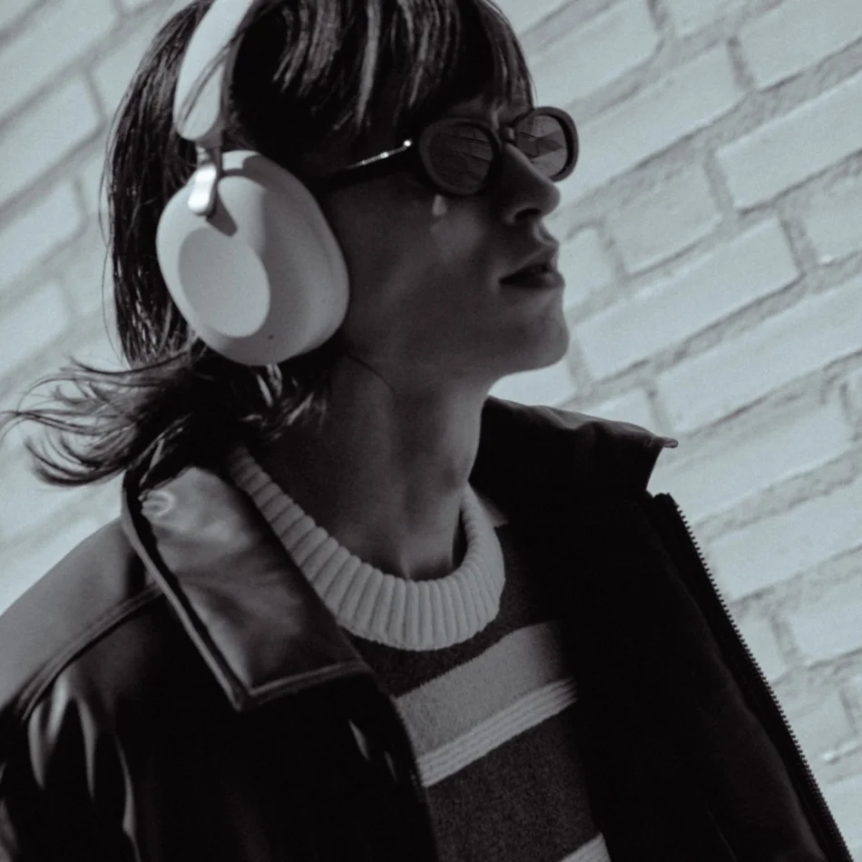 SUDIO K2 (ホワイト) ワイヤレスヘッドホン Sudio K2 Pro White | The Next-Gen Hybrid ANC Headphones