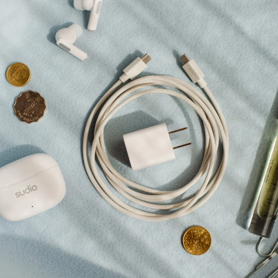 Sudio P1, 25W USB-C電源プラグ, ホワイト