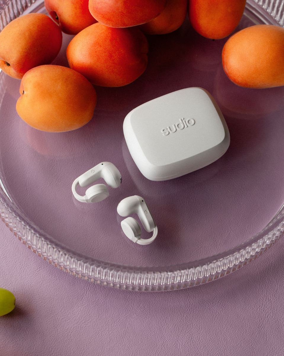 Sudio B3 Black earbuds on a table