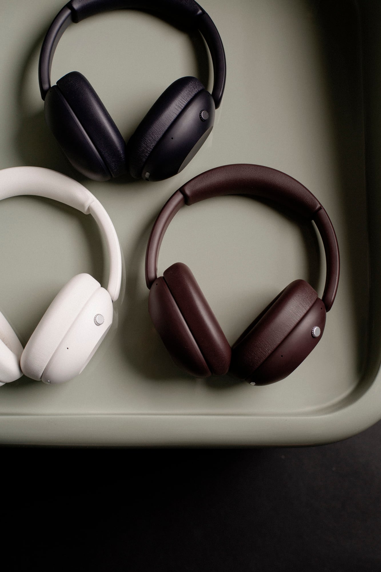 Sudio K3 Pro headphones group shot