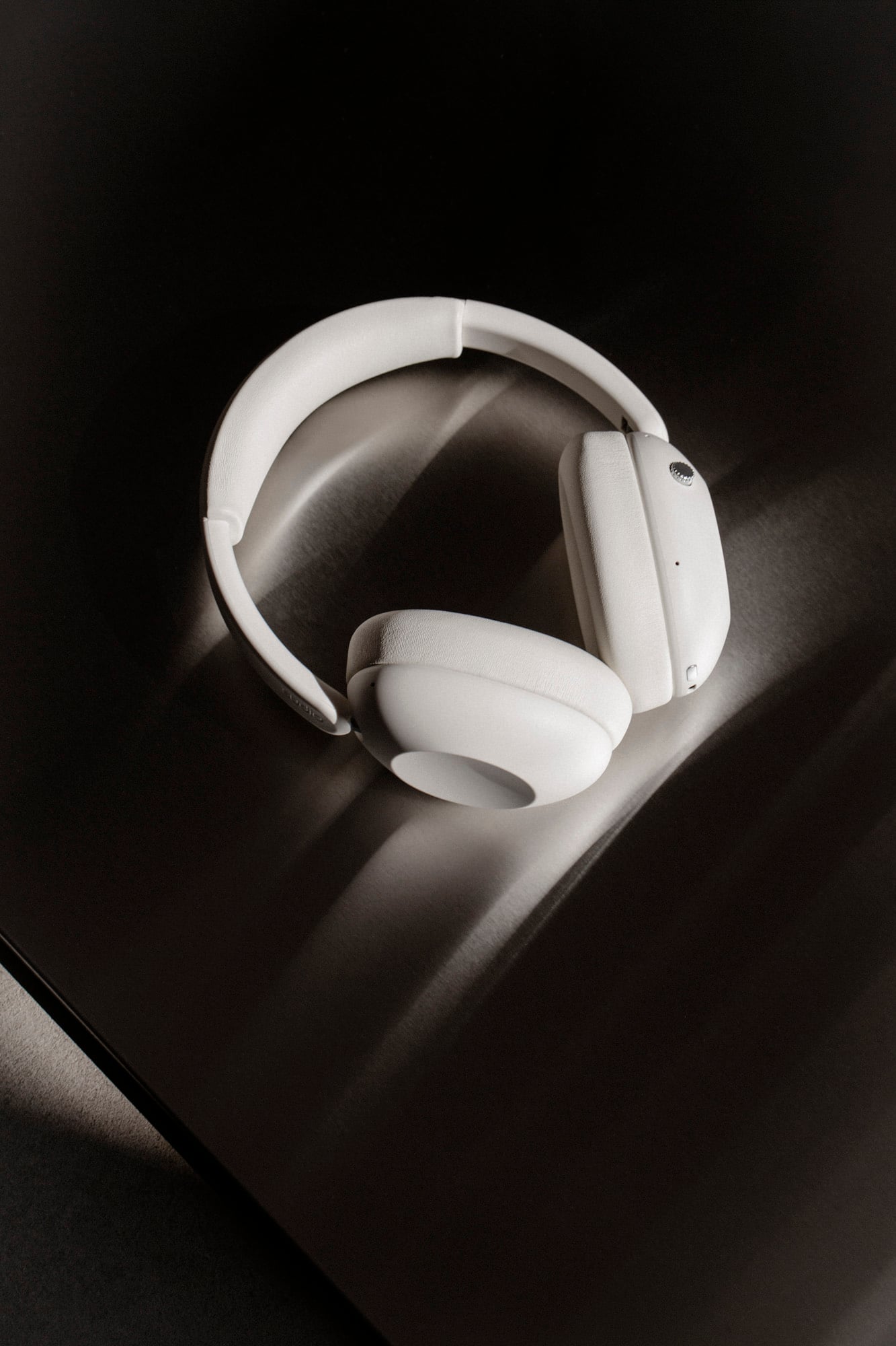Sudio K3 Pro milky white headphones