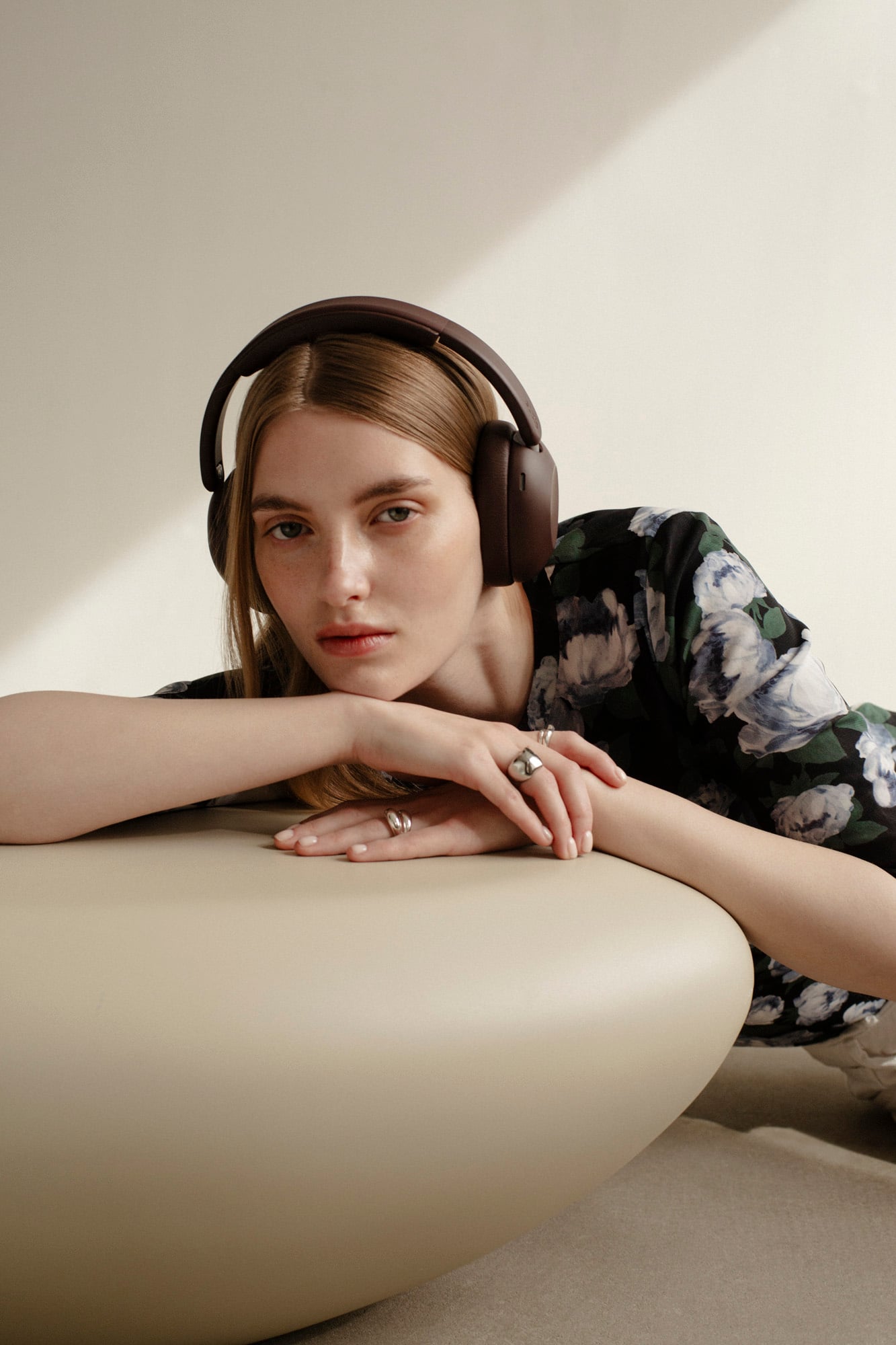 Sudio K3 Pro black cherry headphones on model